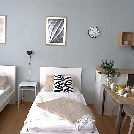 Vandrerhjem 7nights Dominikanske Namesti