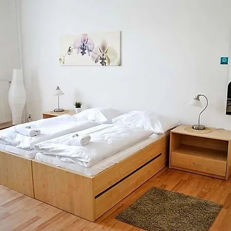 7nights Dominikanske Namesti Hostel Brno
